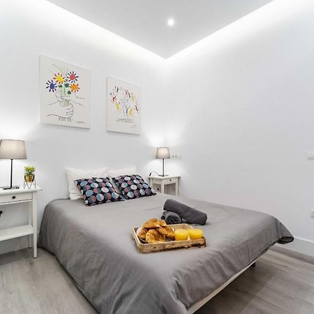 Modern Boutique Stay In The Heart Of Мадрид Екстер'єр фото