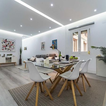 Modern Boutique Stay In The Heart Of Мадрид Екстер'єр фото